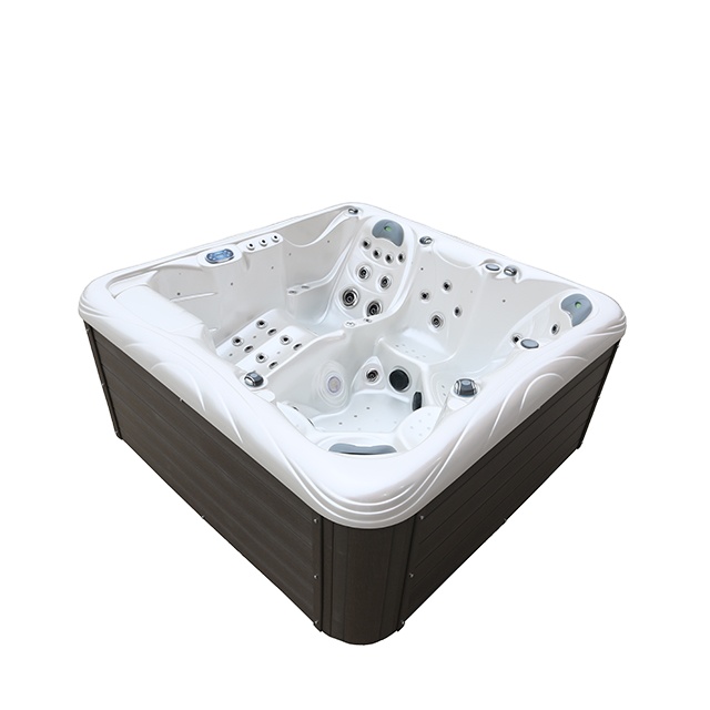 Vasca Idromassaggio da Esterno - Hot Tub recensione e prezzo